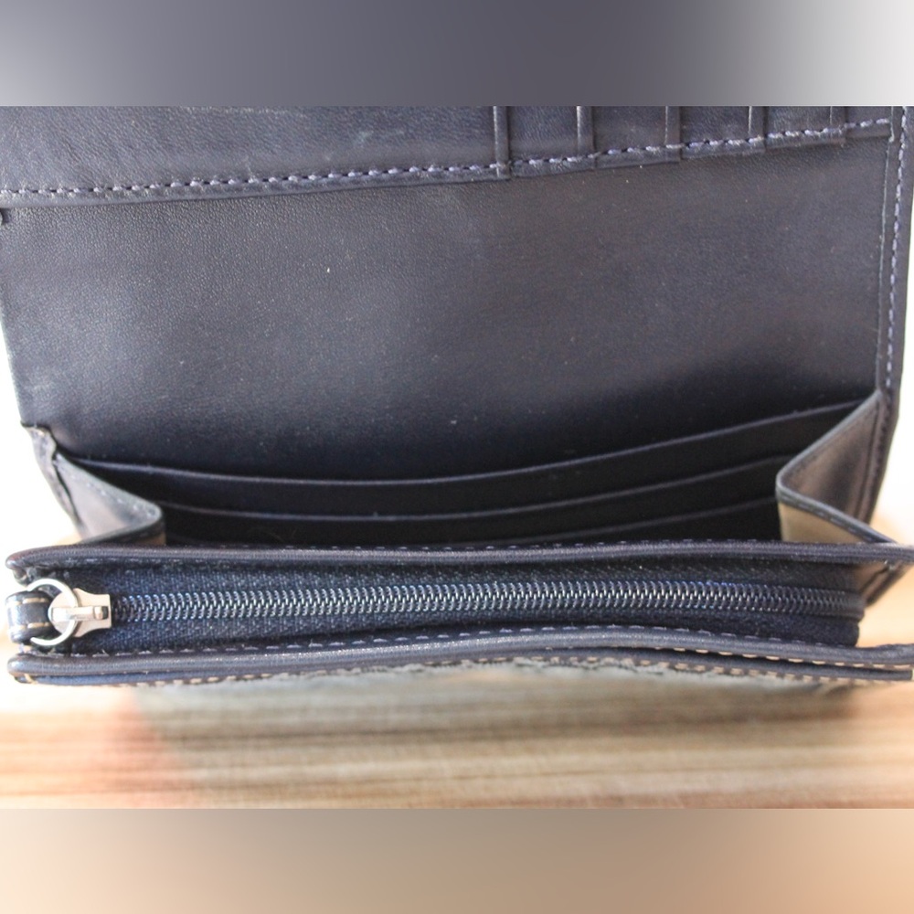 👛 SOLD 👛 - Picture 10 of 11